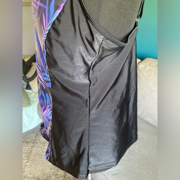 *SOLD on M* New- SHEIN 2 Piece Swimsuit - Picture 3 of 10